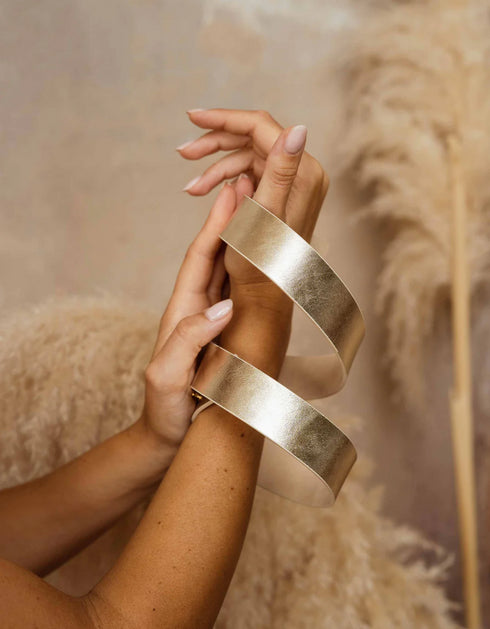 GÜRTEL metallic in mattglänzender Optik