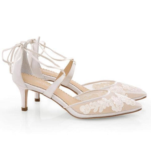 AMELIA/ // Brautschuhe mit Spitze bestickt