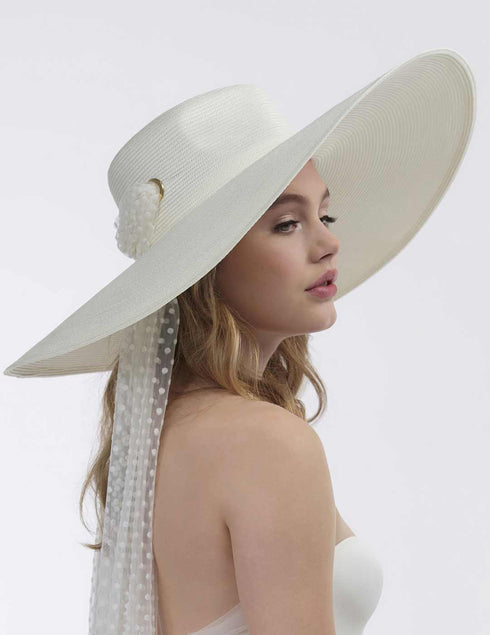 HUT mit breiter Krempe für die Braut